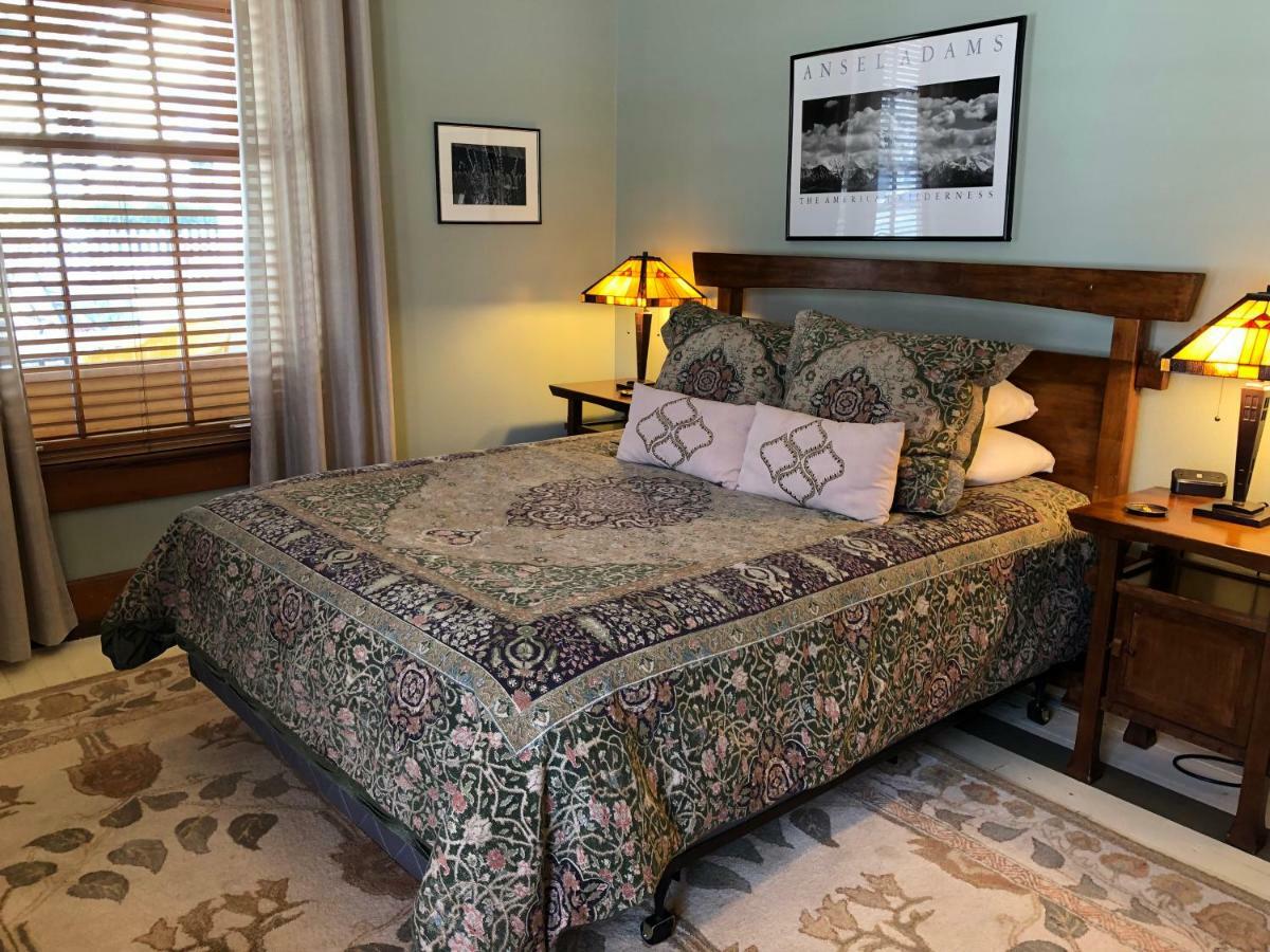 Mccloud Hotel Luaran gambar