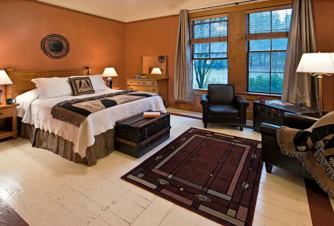 Mccloud Hotel Luaran gambar