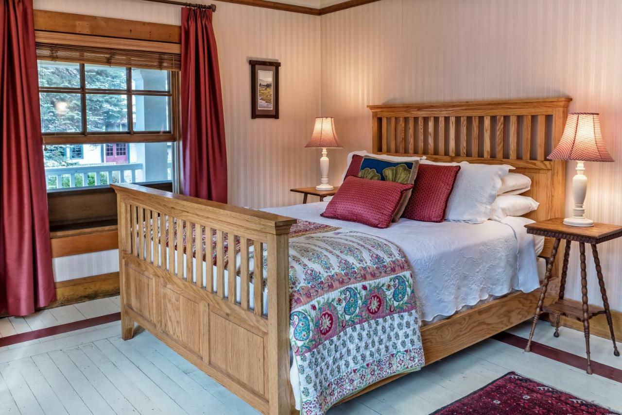 Mccloud Hotel Luaran gambar