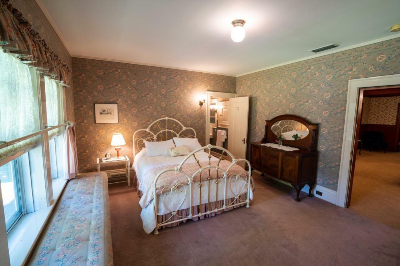Mccloud Hotel Luaran gambar
