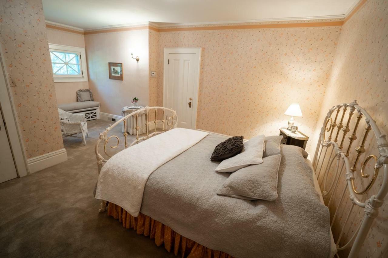 Mccloud Hotel Luaran gambar
