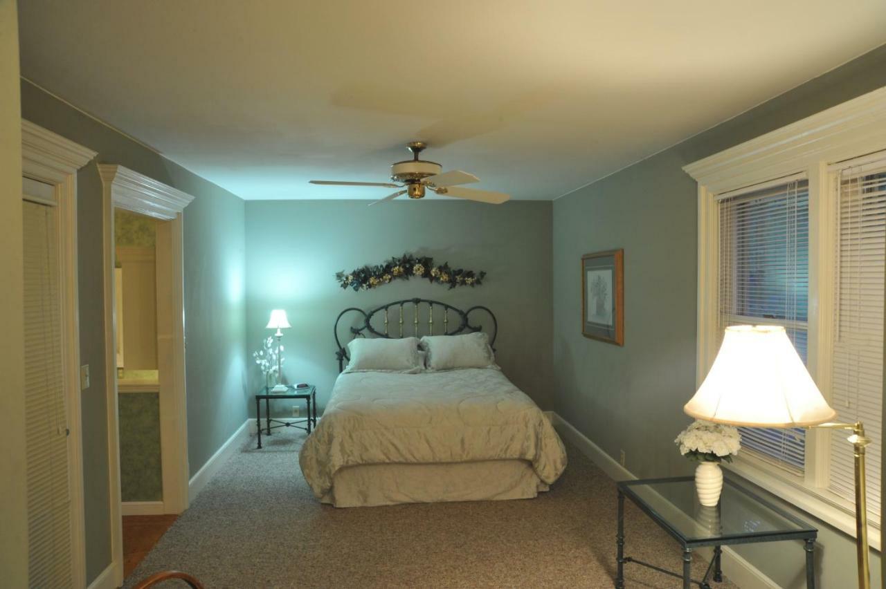 Mccloud Hotel Luaran gambar